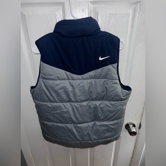 NWT Women’s New England Patriots- Nike - Gray & Blue Full-Zip Insulated vest - Picture 2 of 3